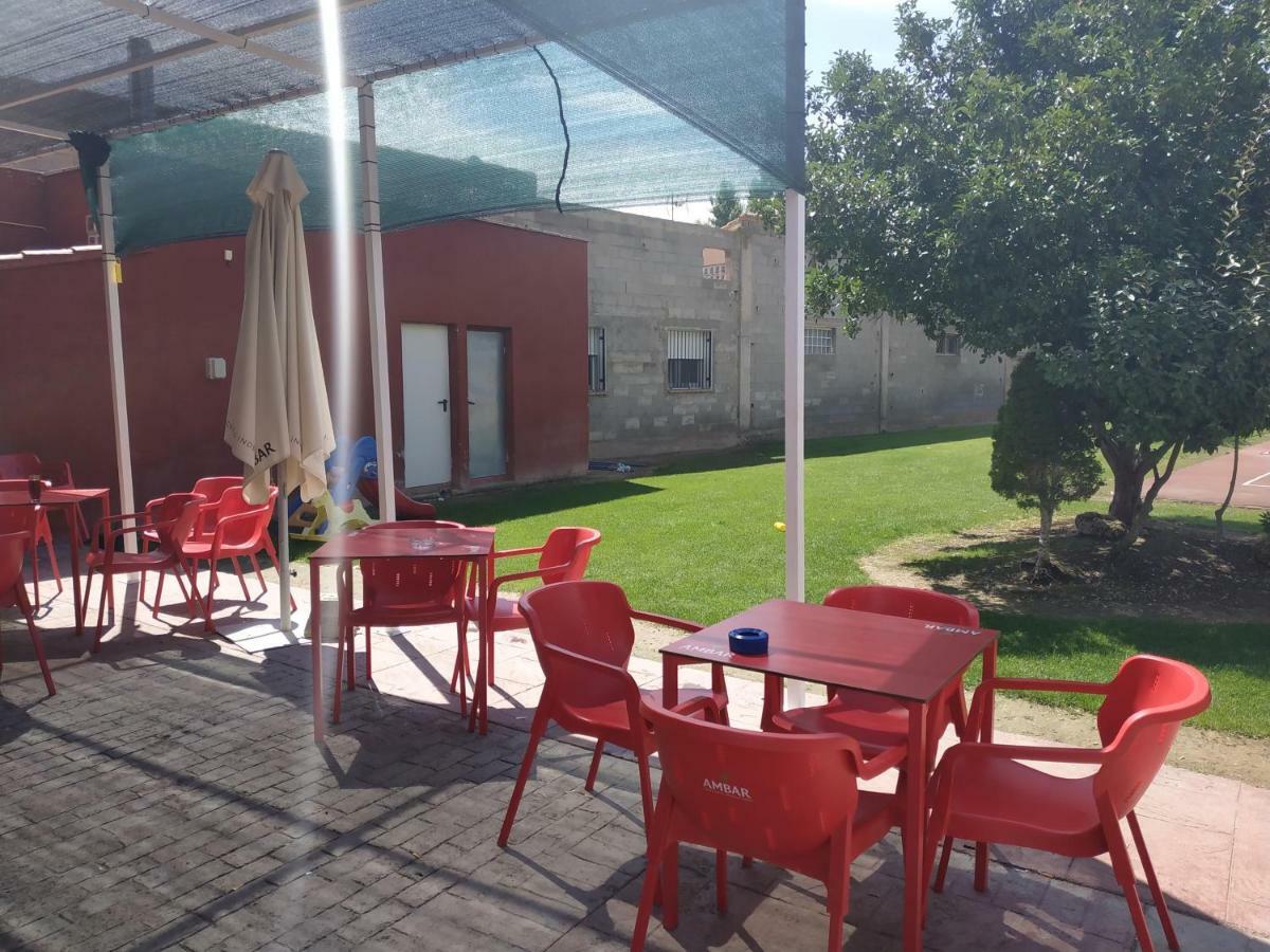 מלון Fuentes Claras Hostal Restaurante La Concordia מראה חיצוני תמונה